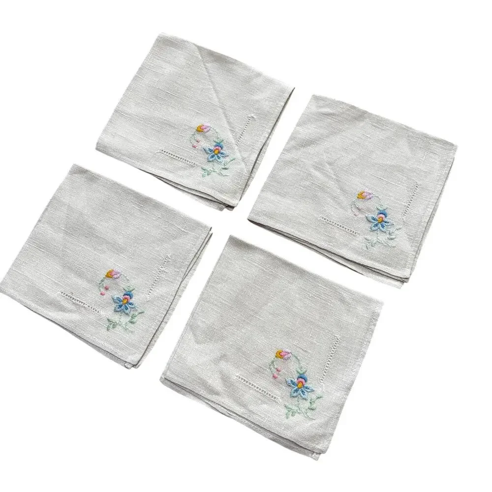 Vintage linen cocktail napkins (4) hand embroidery flowers classic 1940’s style